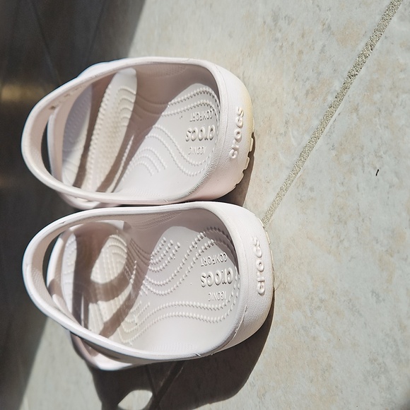 CROCS Women's Barely Pink Kadee II Strappy Sandals Sz. 9 - Picture 4 of 5